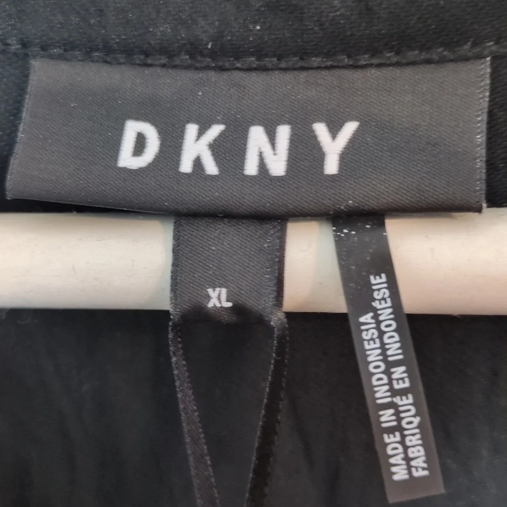 DKNY Black V-Neck Button Down Short Sleeve Rolled Ankle Hem Jumpsuit Women's XL